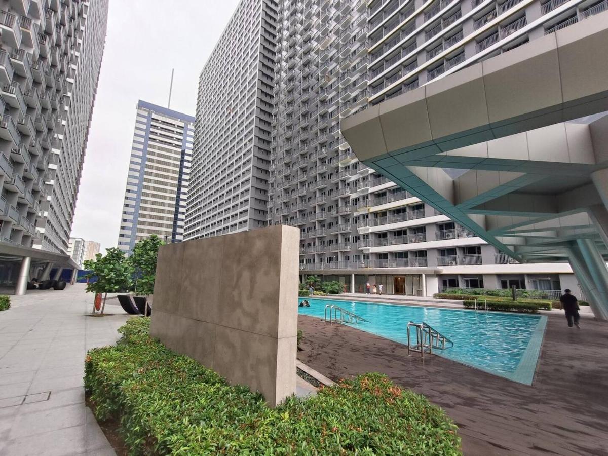 Penthouse Studio At Fame Residence 41St Floor, Shangrila-Megamall Manila Exterior foto