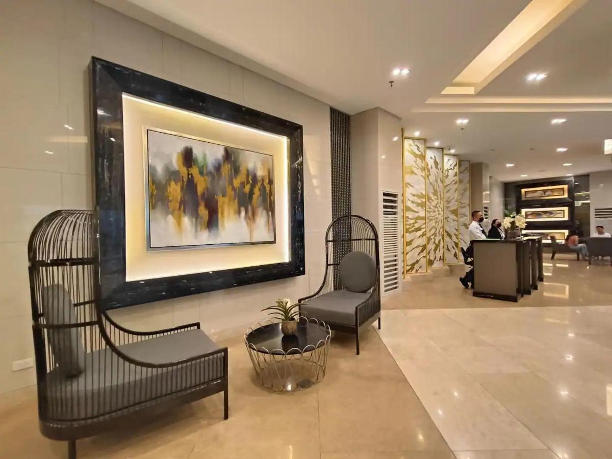 Penthouse Studio At Fame Residence 41St Floor, Shangrila-Megamall Manila Exterior foto