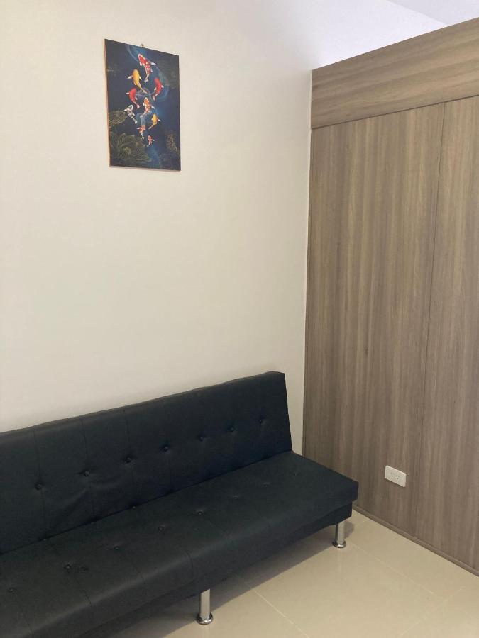 Penthouse Studio At Fame Residence 41St Floor, Shangrila-Megamall Manila Exterior foto